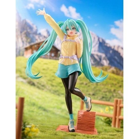 Muñeca Hatsune Miku de Bandai en su caja original
