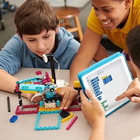 Juego de construcción Lego 45681: fomenta la imaginación espacial.